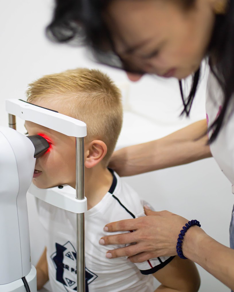 Ophthalmologic examination at Pavliv Lviv Clinic Ukraine