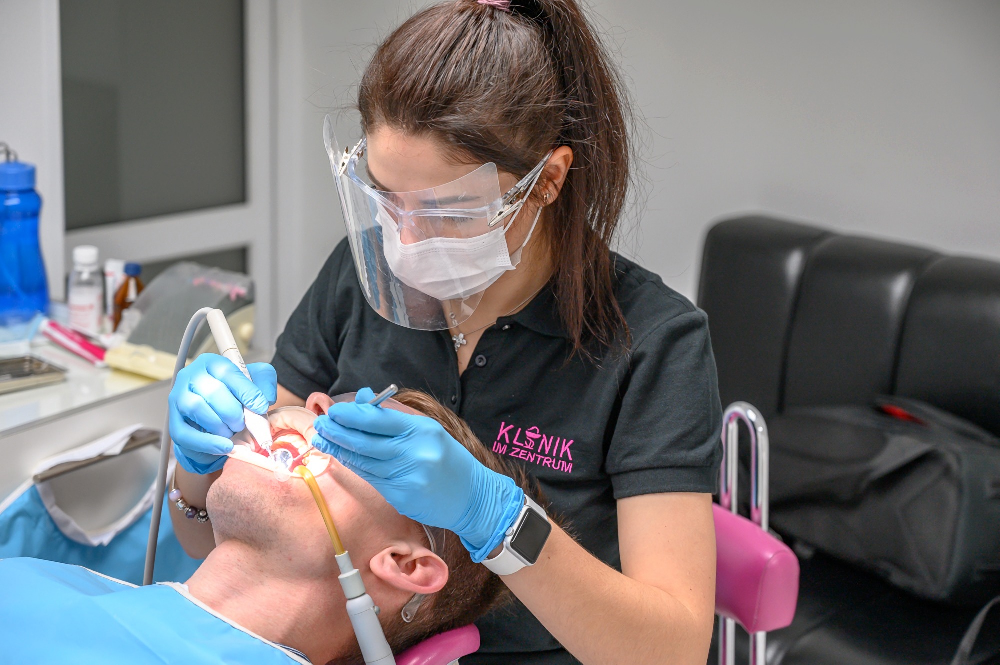 Hygienic tooth cleaning at Klinik im Zentrum Dental Clinic in Odessa Ukraine