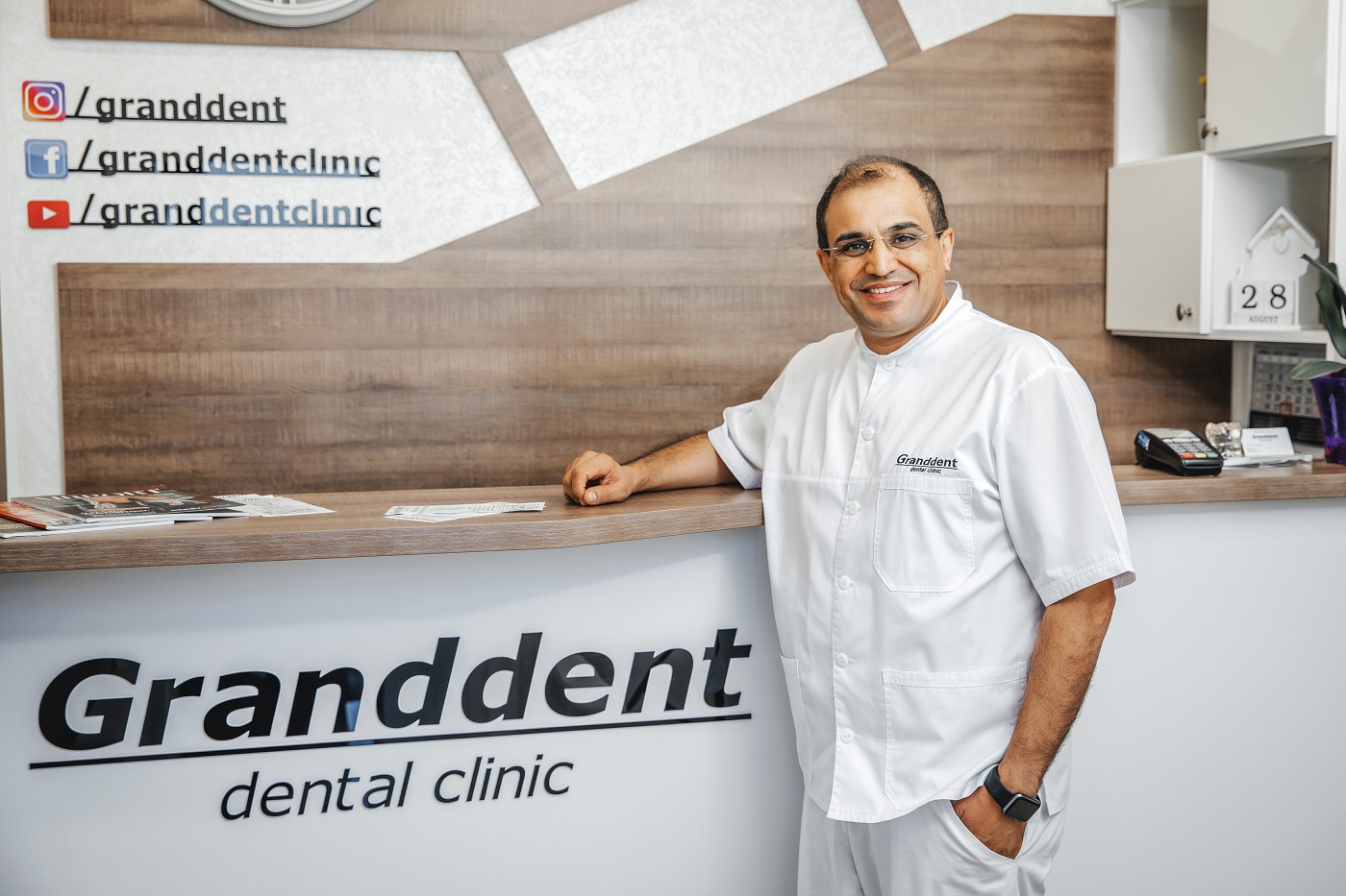 Chief Physician Dental Clinic Granddent